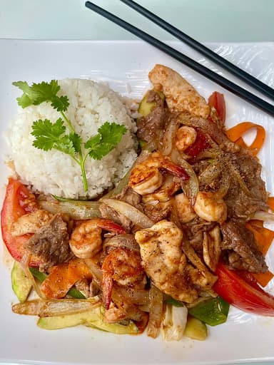 Arroz de la casa con  cerdo