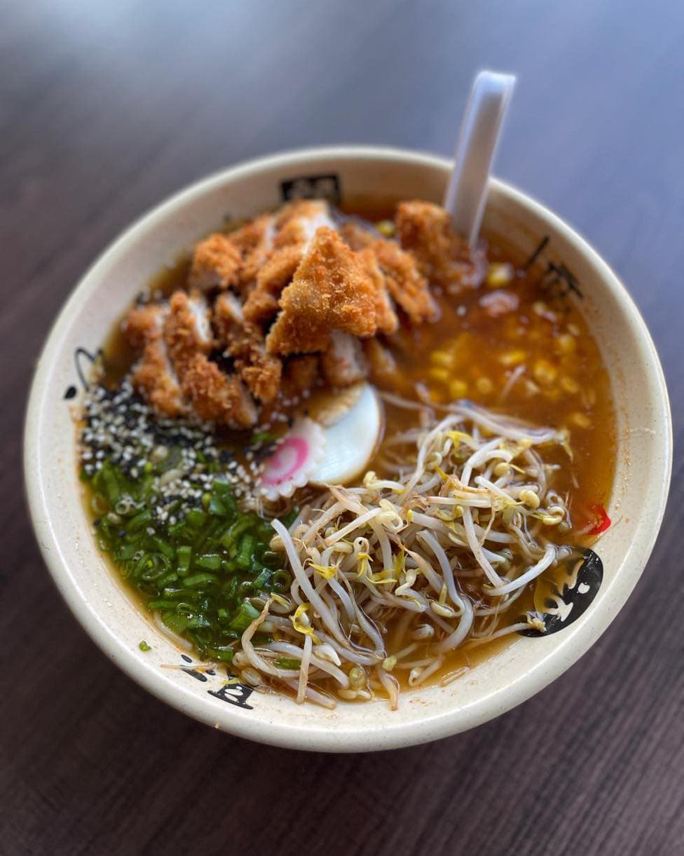 TONKOTSU RAMEN DE KATSU