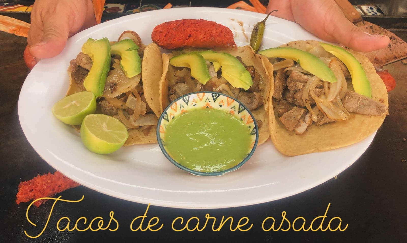 3 Tacos de Asada con Aguacate, cebolla + salchicha