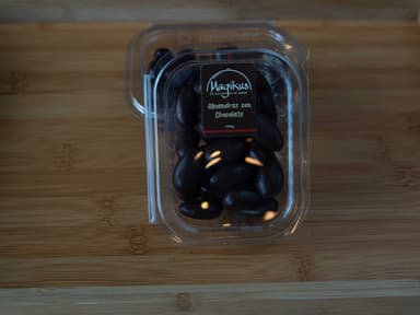 Almendras Bañadas con chocolate negro