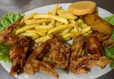 Alitas BBQ + Papas Francesa + Gaseosa Pes 400
