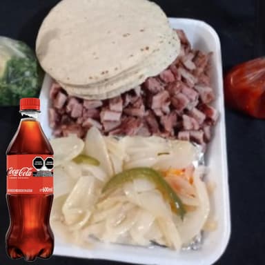 Combo Coca Cola 1/2 Kilo de carne + 1 Coca Cola