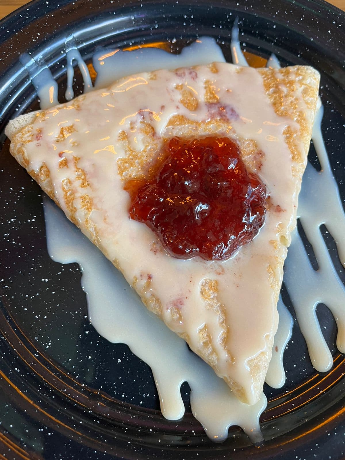 Crepa Mermelada de Fresa y Lechera