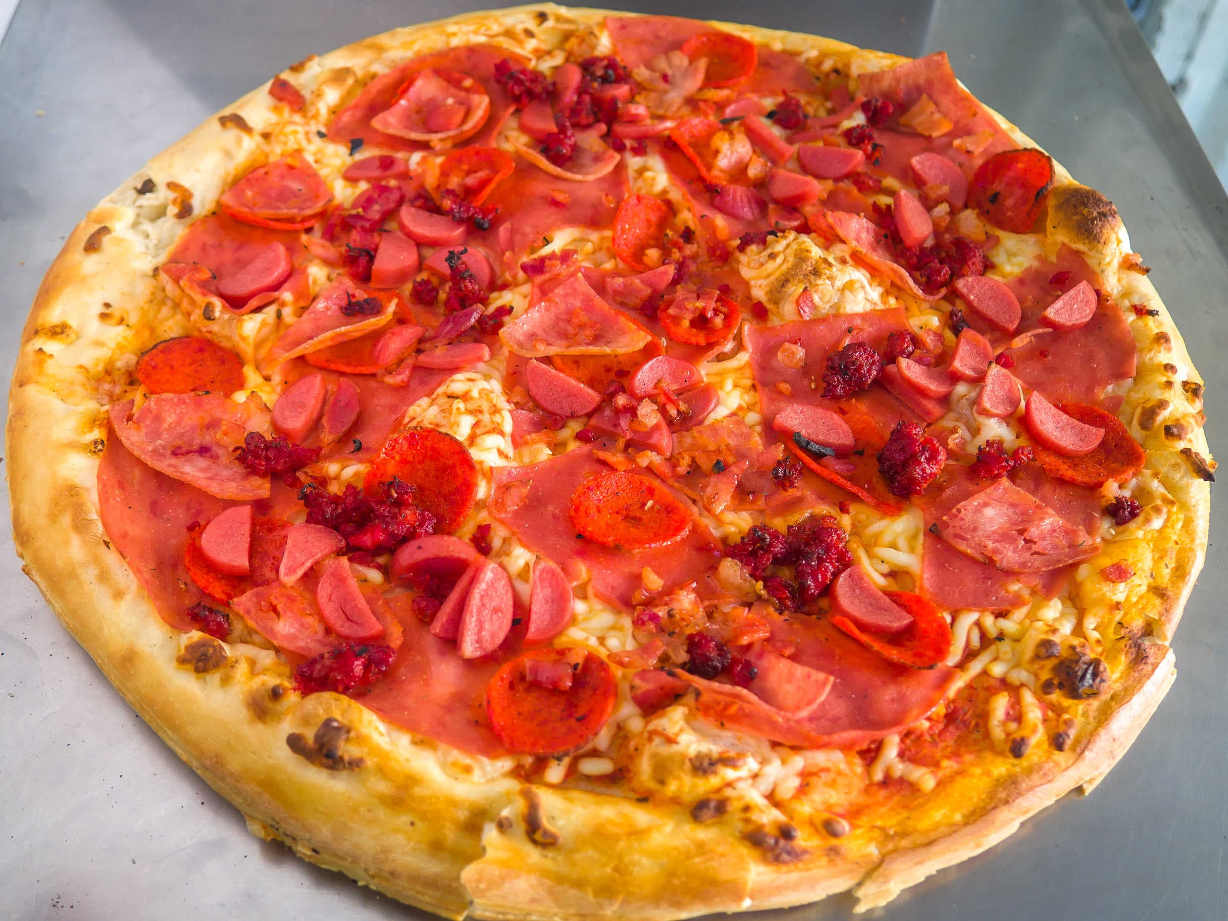 Pizza Carnes Frías