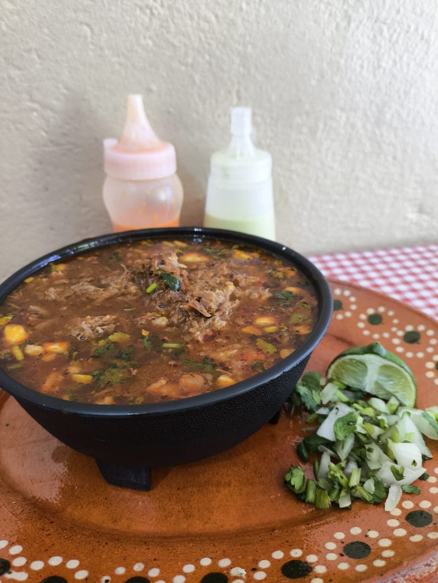 Consomé con Carne