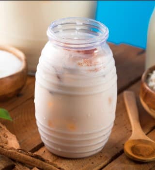 1 Litro de Deliciosa Agua de Piña Natural