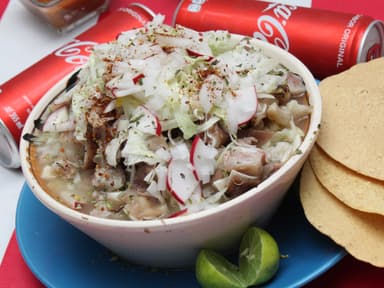 Pozole de pollo