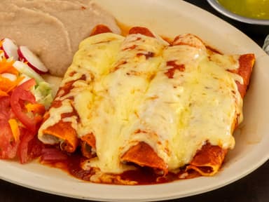 Enchiladas de Pollo + Agua de Sabor
