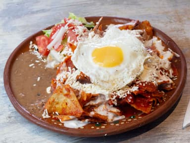 Chilaquiles con Huevo