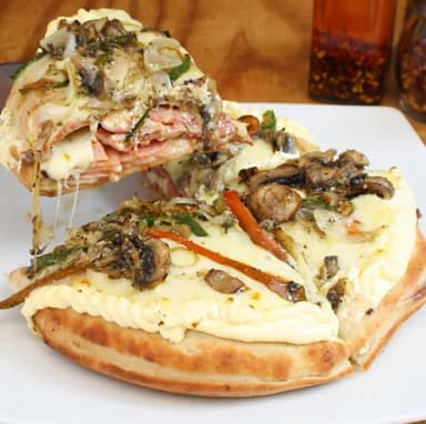 Pizza Estofada Suprema Pequeña