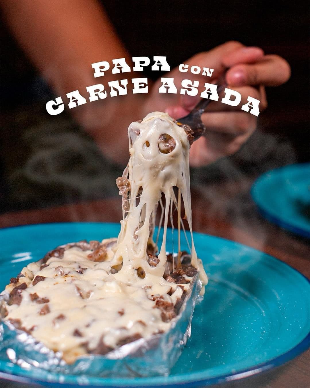 Papa con Carne Asada