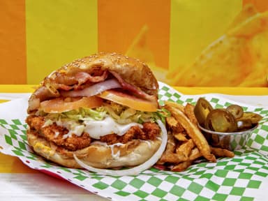 Hamburguesa de Pechuga Empanizada