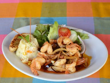Camarones al Ajillo