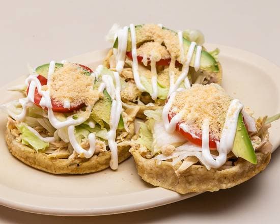 Sope con Chorizo