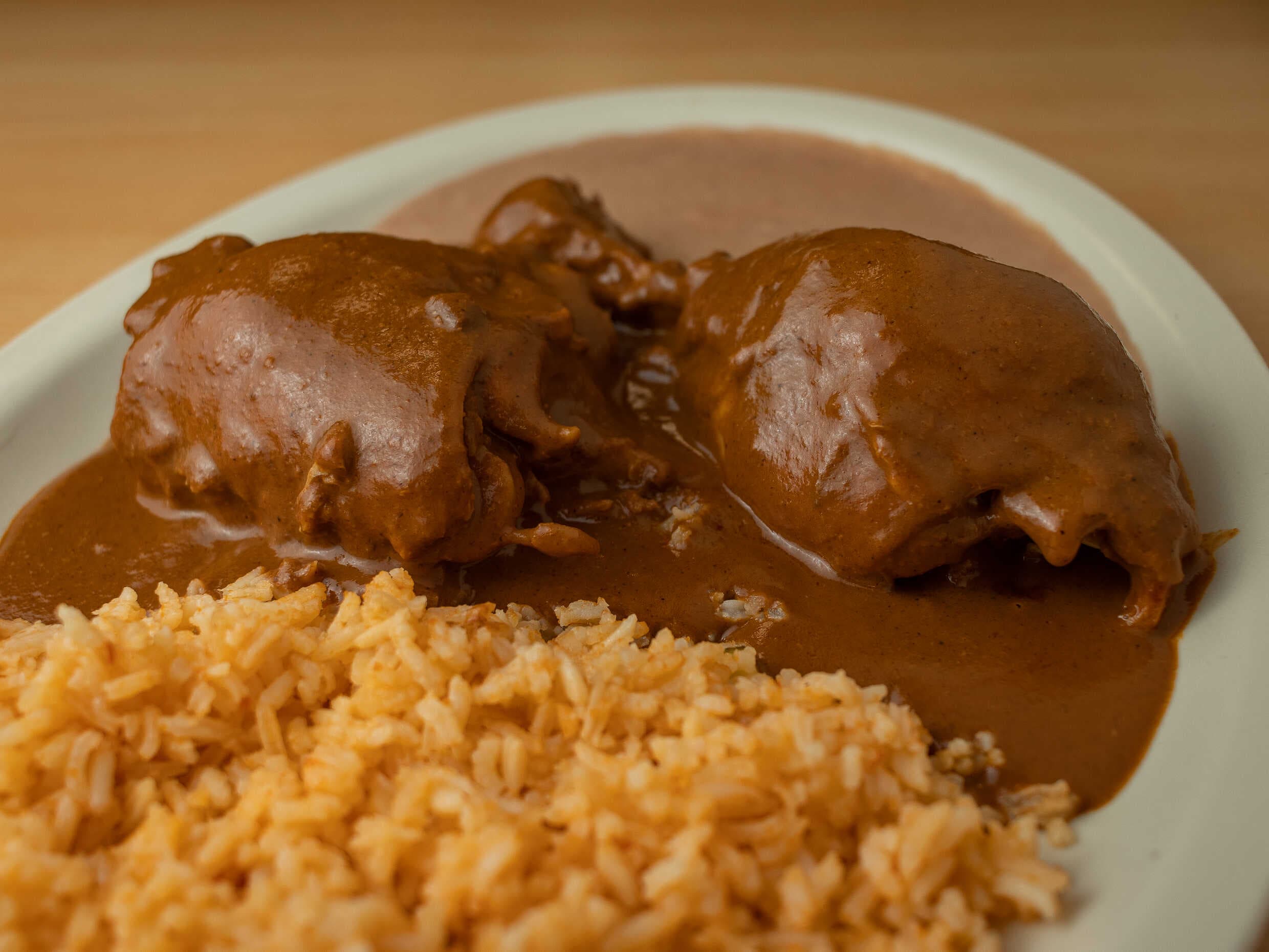 Pollo en Mole