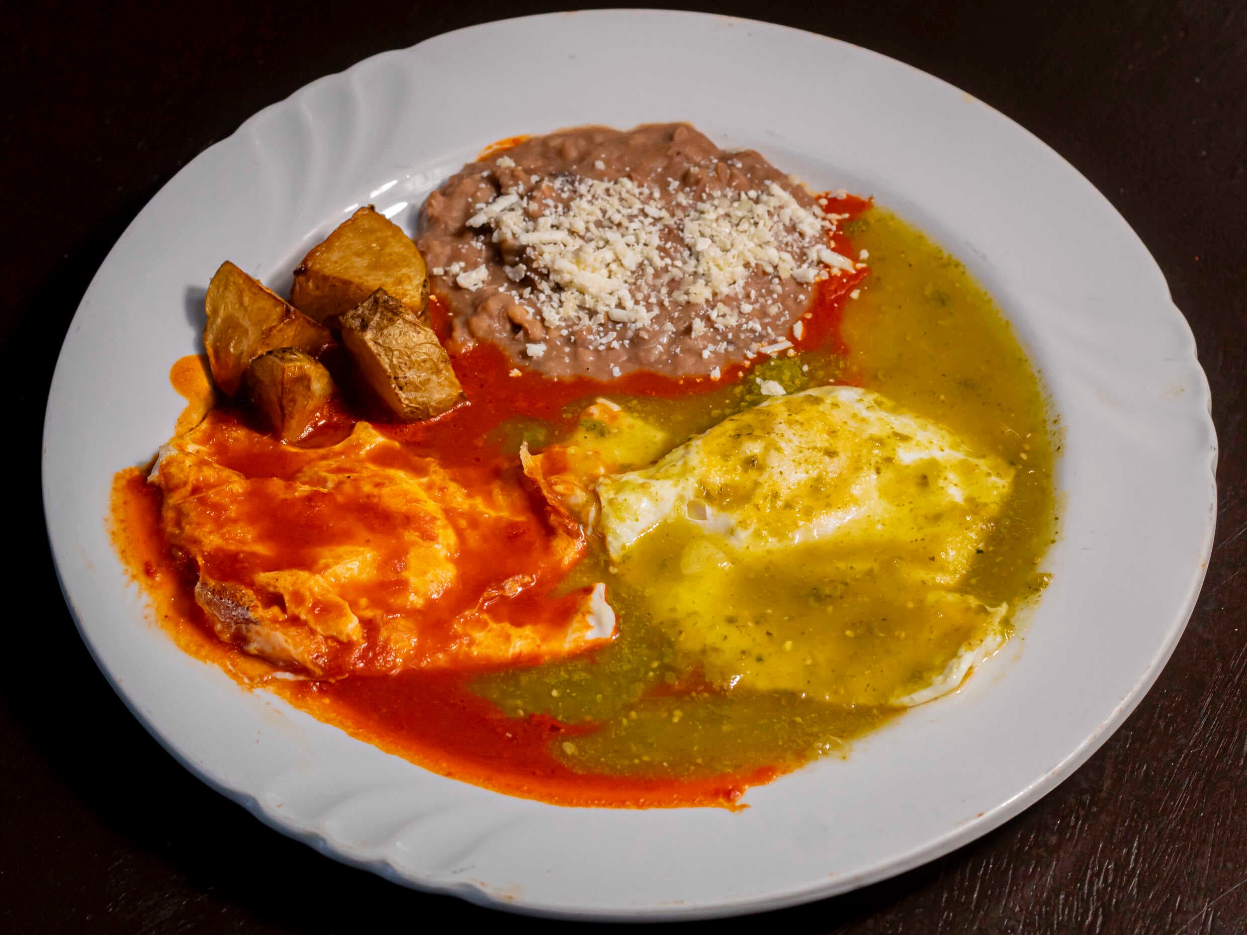 Huevos Divorciados