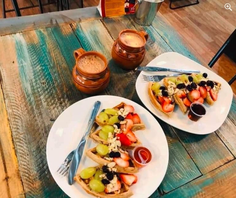 COMBO WAFFLES Y LICUADO