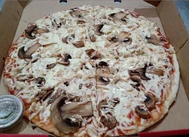 Pizza Pollo con Champiñones Pequeña