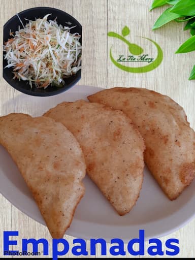 3 Empanadas de POLLO + Refresco 400 Ml