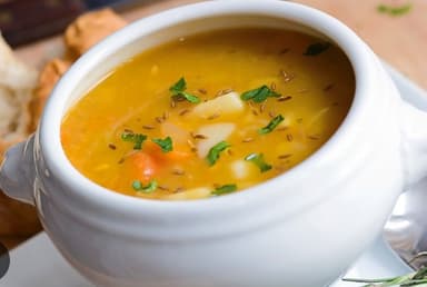 Sopa de Pollo con (2)huevo verduras