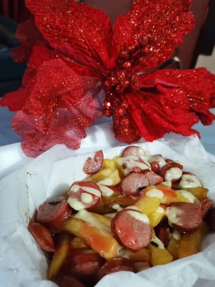 Salchipapas