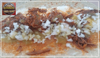 Quesadilla de Quesillo con Deshebrada