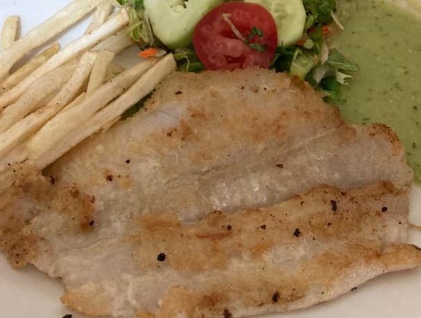 Filete de Pescado a la Plancha Comida Completa