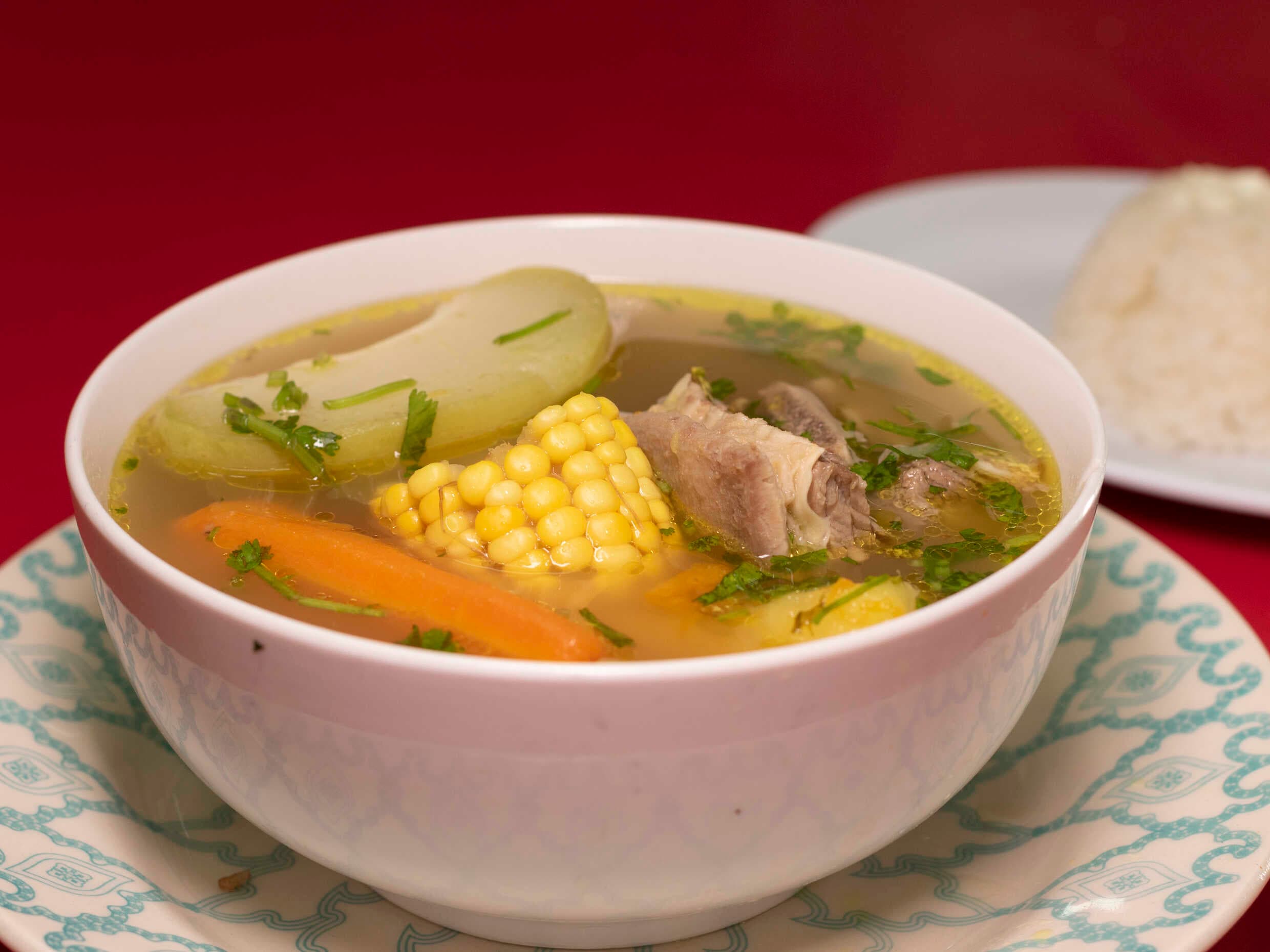 Olla de Carne Media