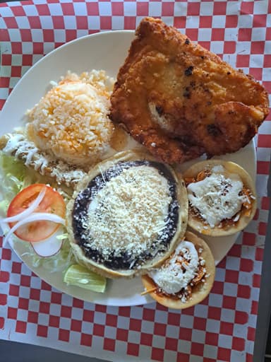 Pechuga Rellena Tampiqueña