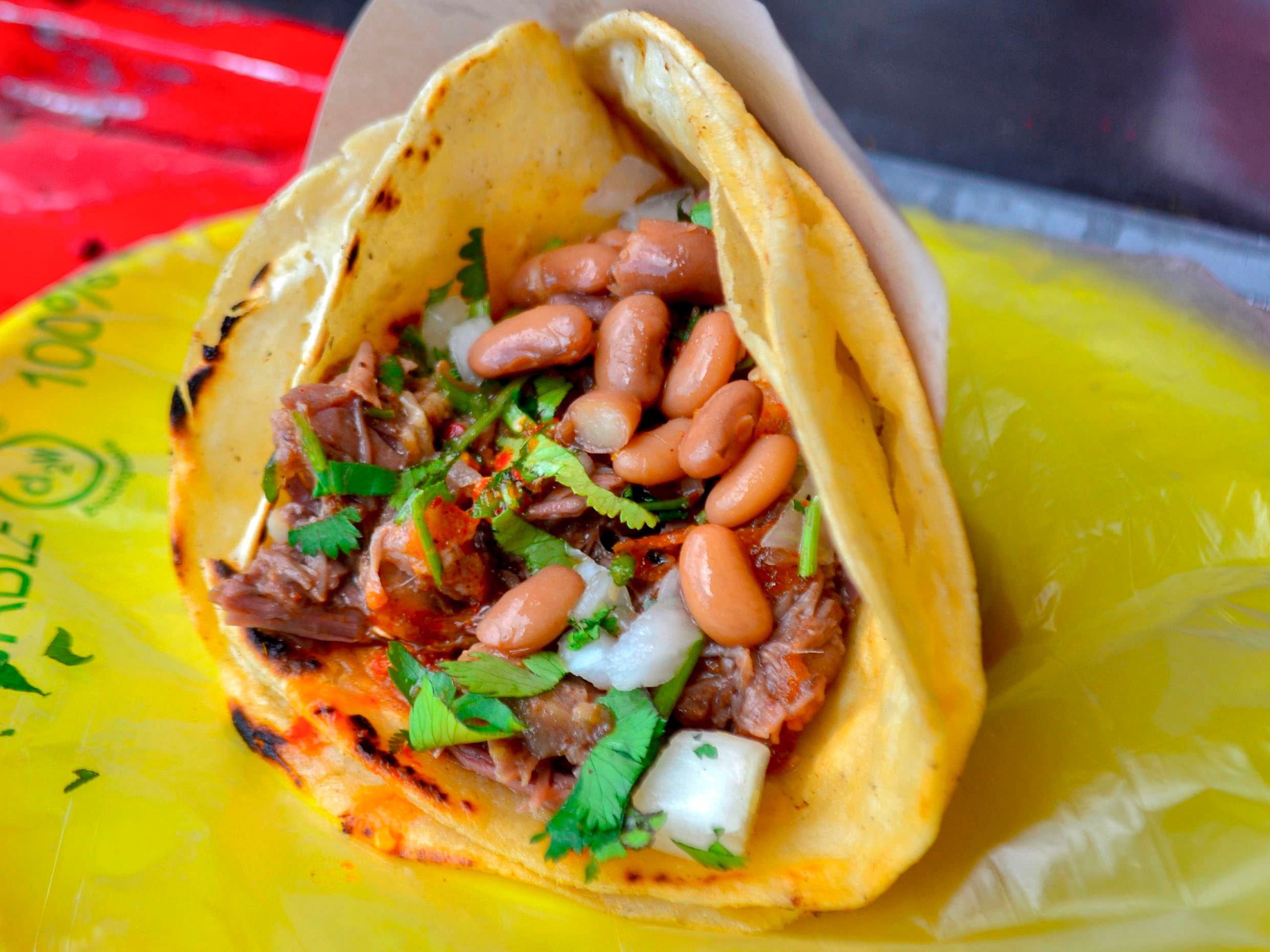 Combo- 3 Tacos + Soda + Consomé