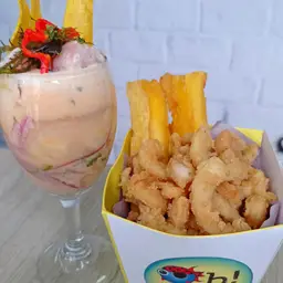 Leche de Tigre y Chicharrones Mixtos