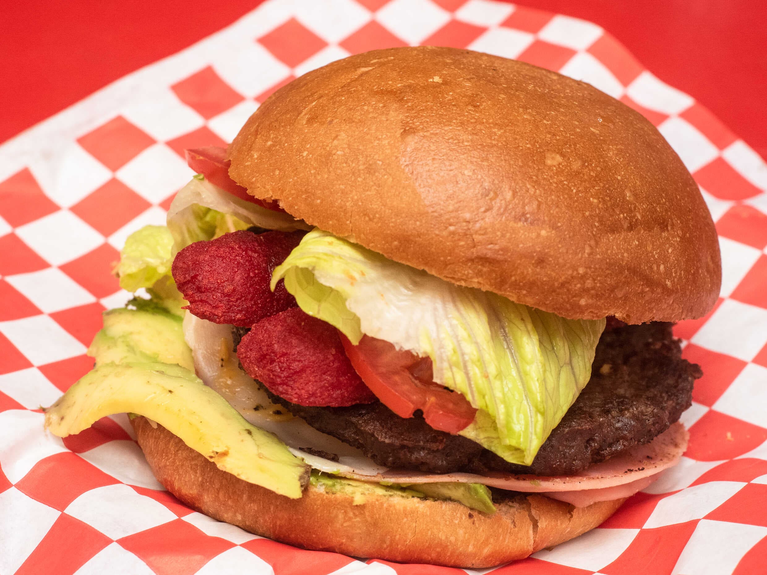 Salchiburger y Papas Fritas