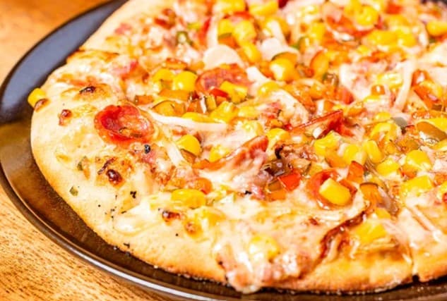Pizza Cheers Risueña