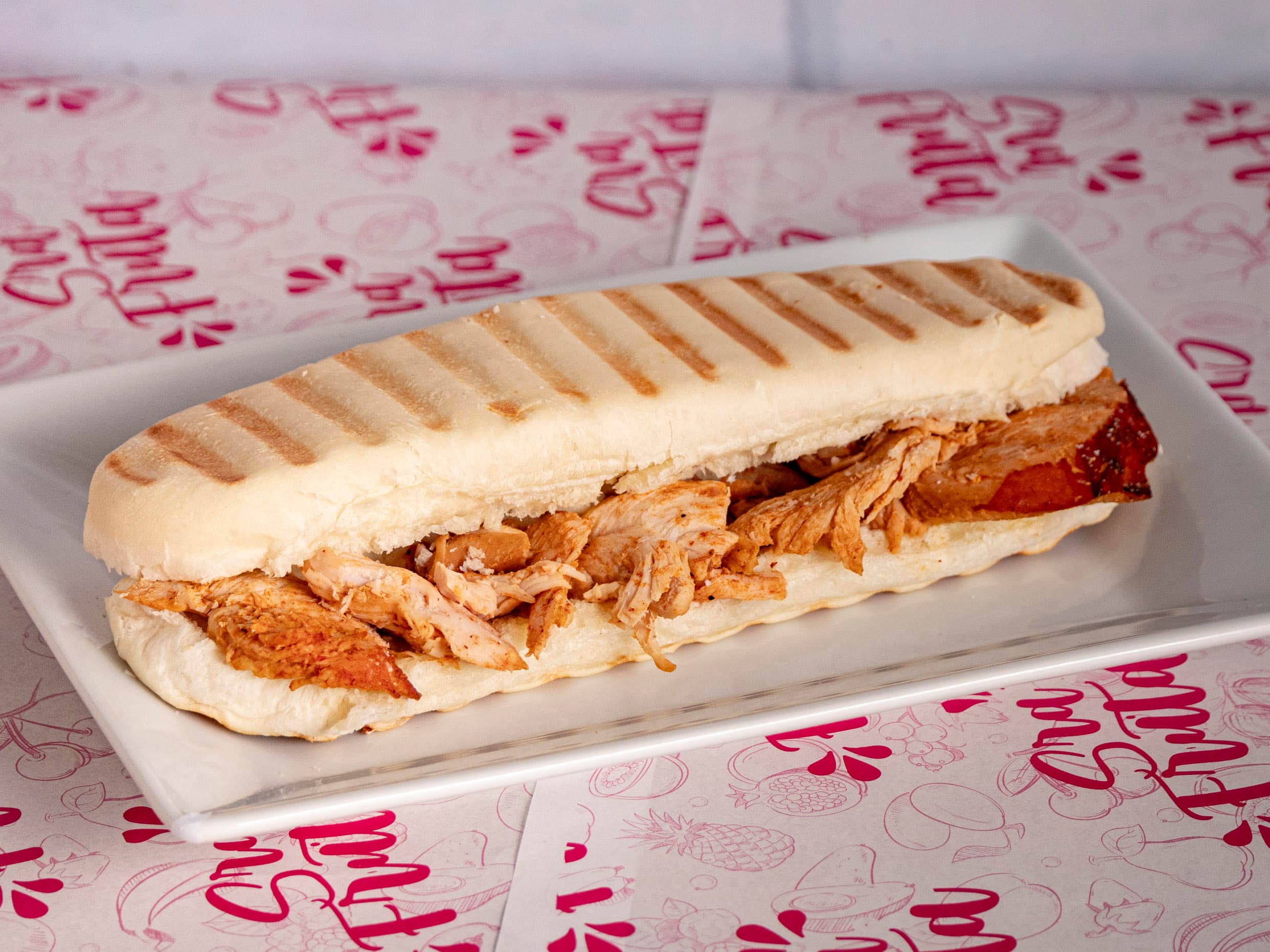 Sándwich Panini con Pavo
