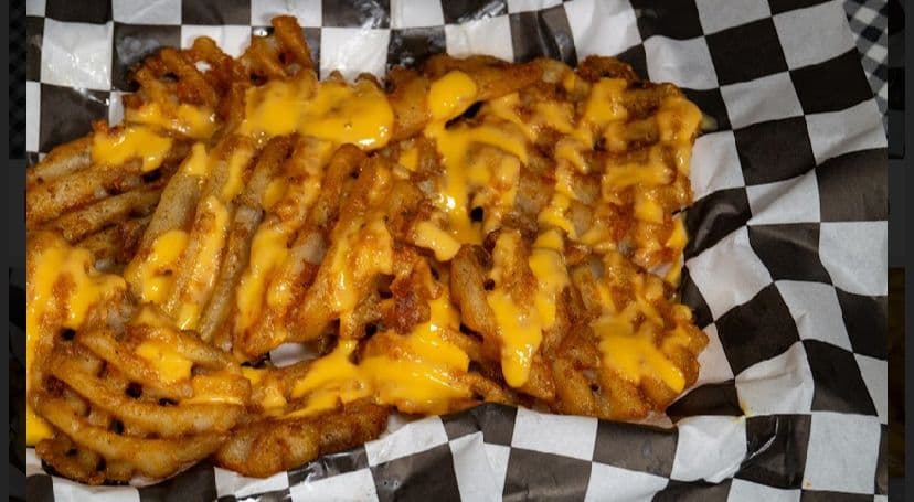 Papas Crisscut con Queso