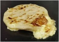 Pupusa Revuelta con Jalapeño