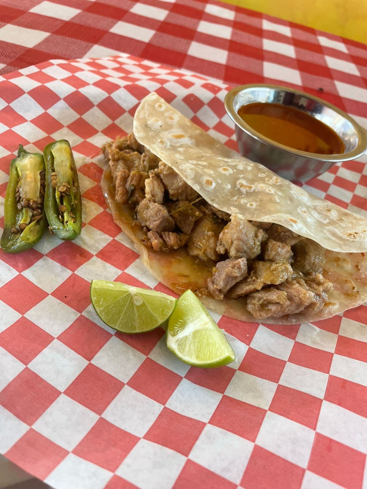 Taco de Pierna en Salsa Verde