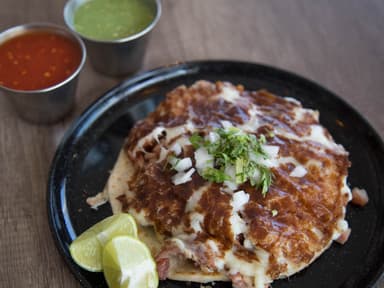 Quesadilla harina c/Pierna