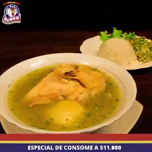 Consomé Especial con Hígados y Mollejas