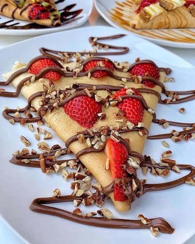 Crepa de Nutella, Philadelphia, Fresa y Nuez