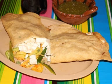 Molote de Queso