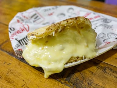 Arepa Queso Mozarella