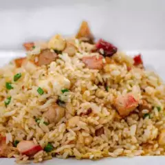Chaufa con Pollo y Chancho