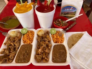 Combo Orden de Adobada  + Agua Fresca del Dia