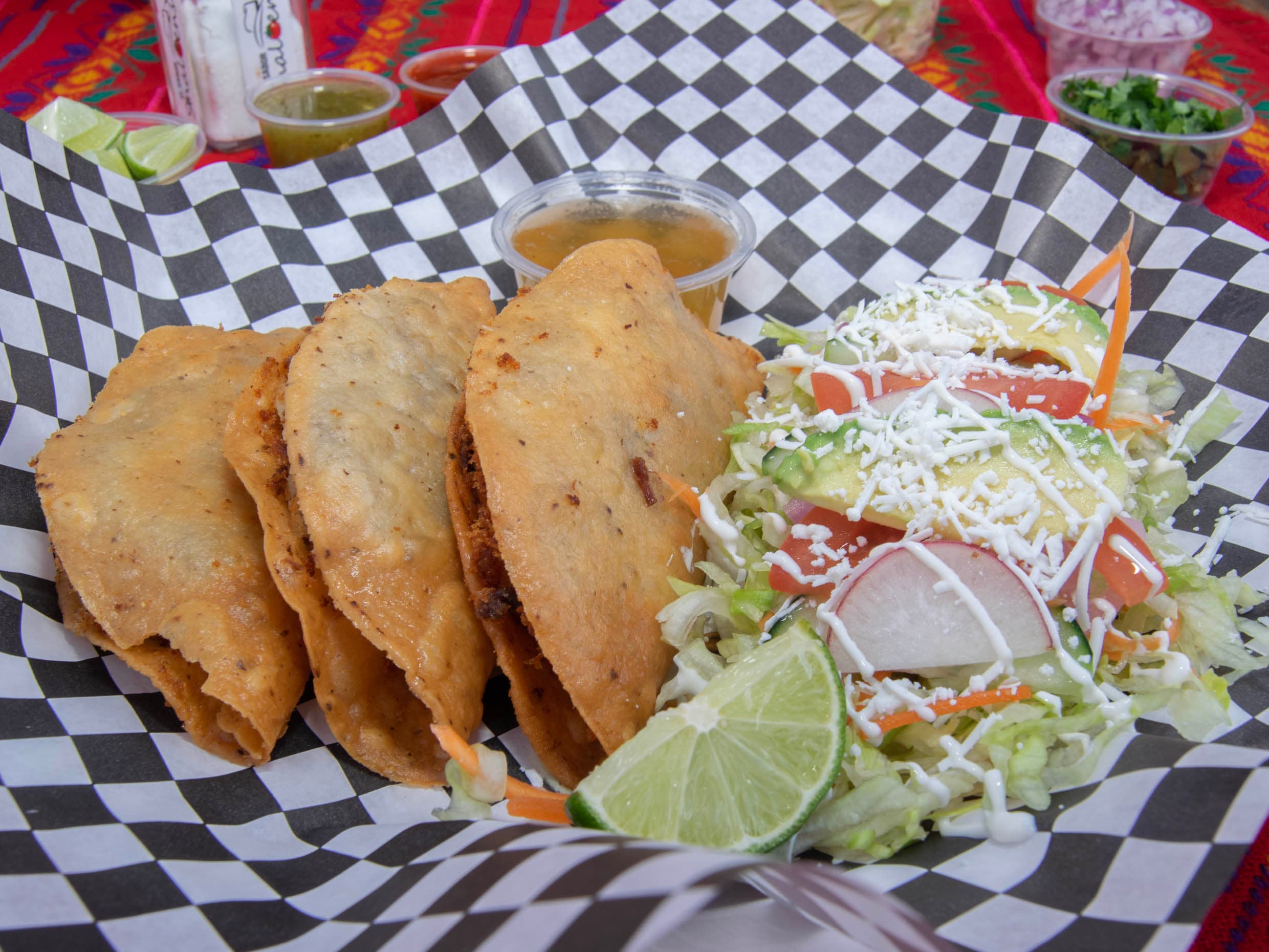 Orden de 3 Tacos Dorados