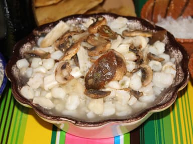 Pozole GRANDE Vegetariano con hongos