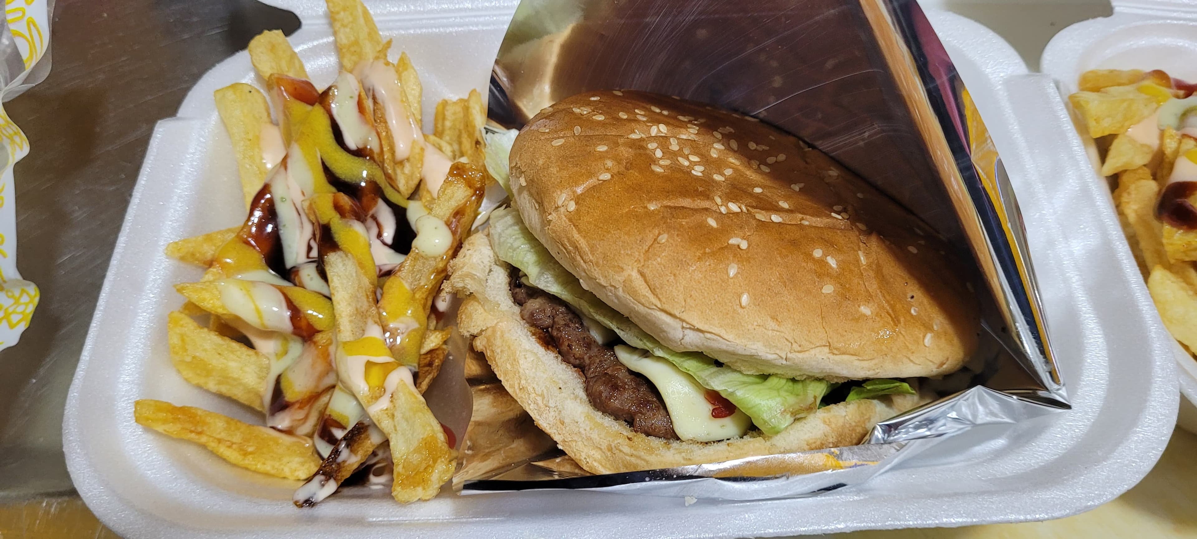 Hamburguesa más Papas