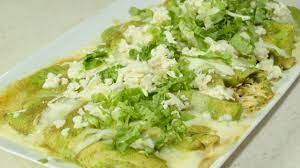 Enchiladas Verdes Rellenas de Pollo