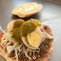Picadillo con Huevo Cocido