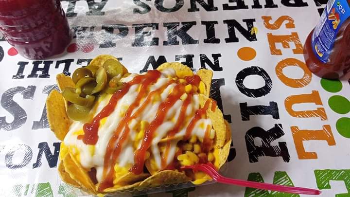 NACHOS CON FRIJOL O ELOTE